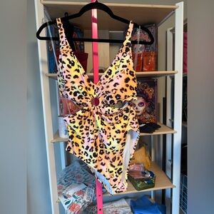 Bar III Leopard Print One-Piece Swimsuit size L NWT